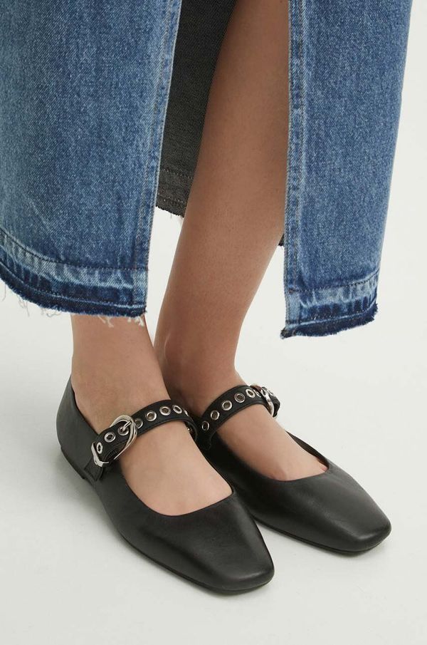 Medicine Usnjene balerinke Medicine črna barva