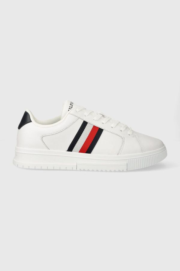 Tommy Hilfiger Usnjene superge Tommy Hilfiger SUPERCUP LTH STRIPES ESS bela barva, FM0FM04895