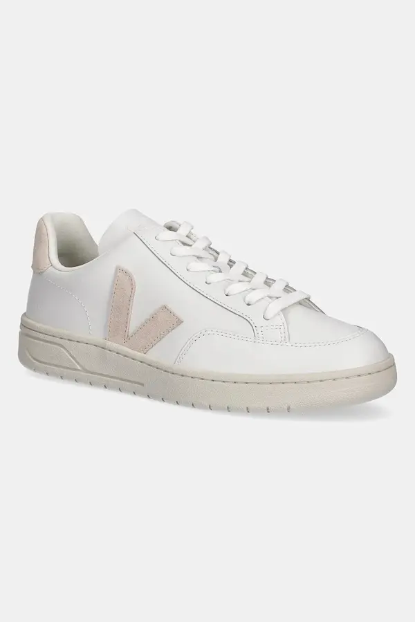 Veja Usnjene superge Veja V-12