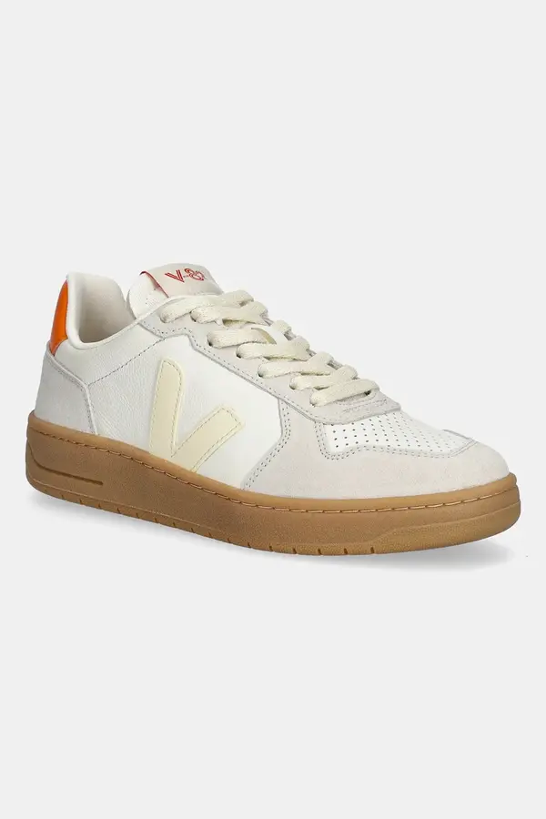 Veja Usnjene superge Veja V-82