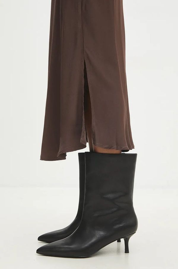 Answear Lab Usnjeni gležnarji Answear Lab ženski, črna barva