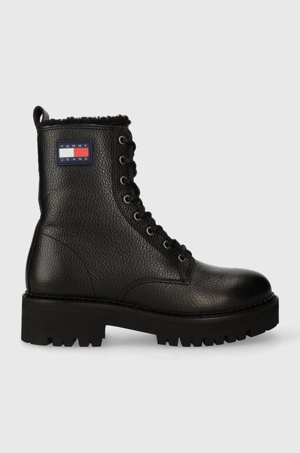 Tommy Jeans Usnjeni nizki škornji Tommy Jeans TJW URBAN BOOT TUMBLED LTR WL ženski, črna barva, EN0EN02317