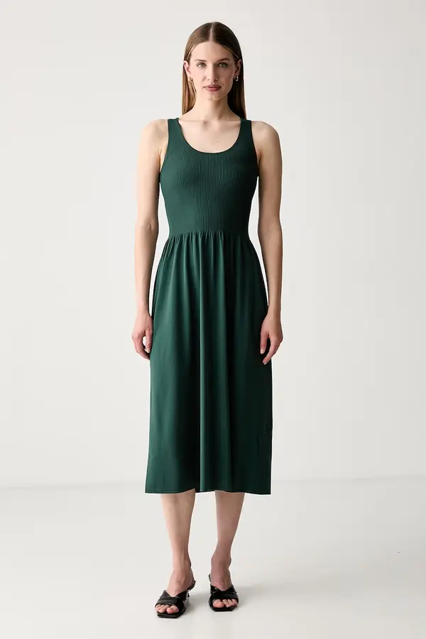 Weekend Max Mara Weekend Max Mara pletena obleka z viskozo WKDCALIBRI