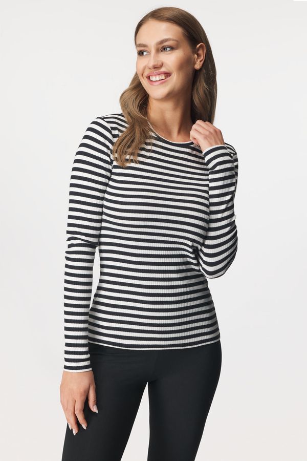 Pieces Bombažna majica Pieces Rukado