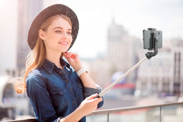 CellularLine BT SELFIE PALICA TRIPOD STOJALO, čRNO