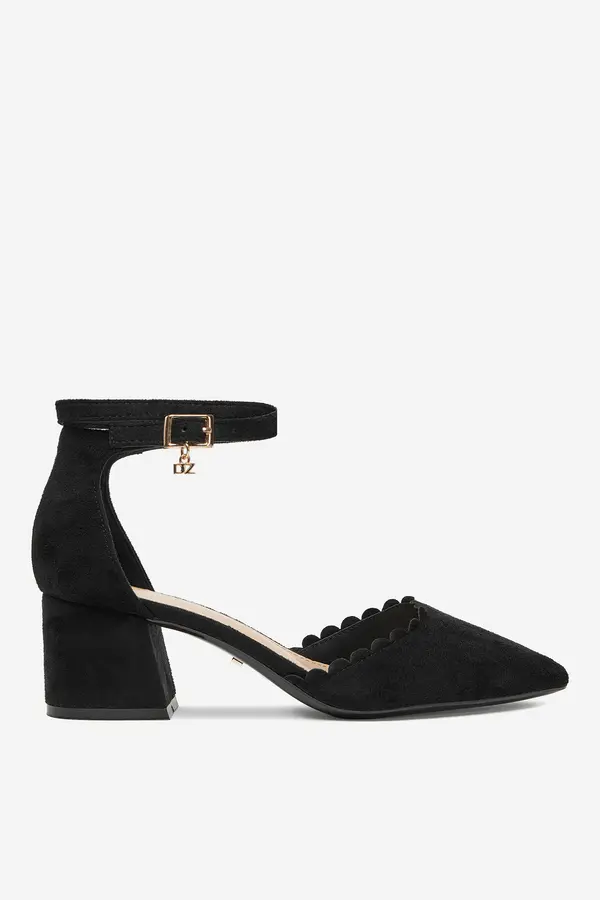DeeZee Čevlji s peto DeeZee DF-82574-4 Črna