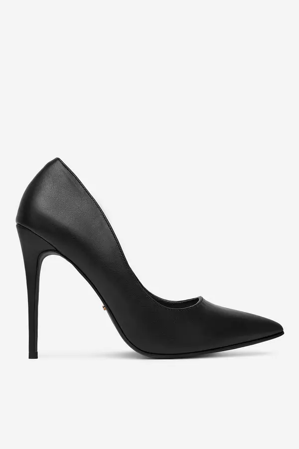 DeeZee Čevlji s peto DeeZee KL-92831-201B Črna