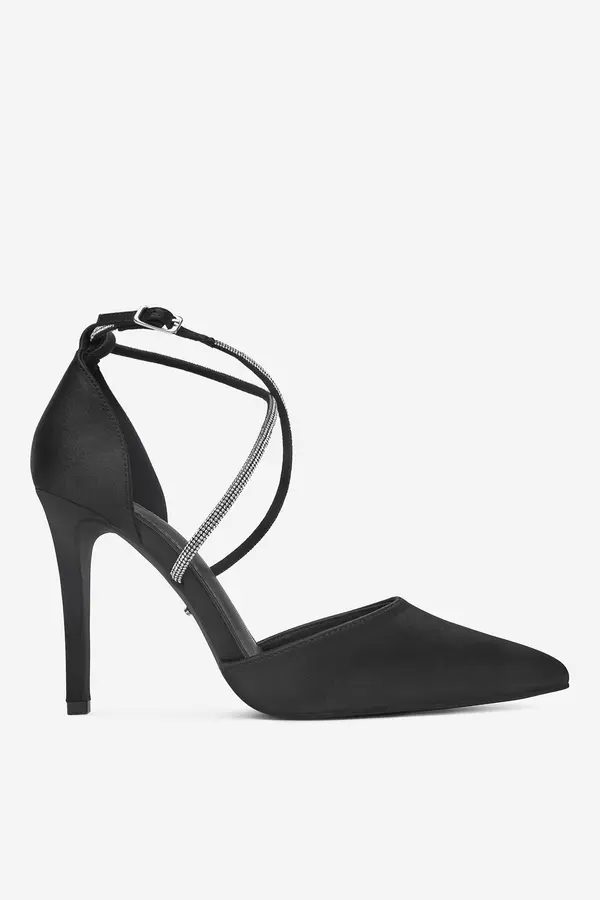 DeeZee Čevlji s peto DeeZee KL-HH4785-62S Črna