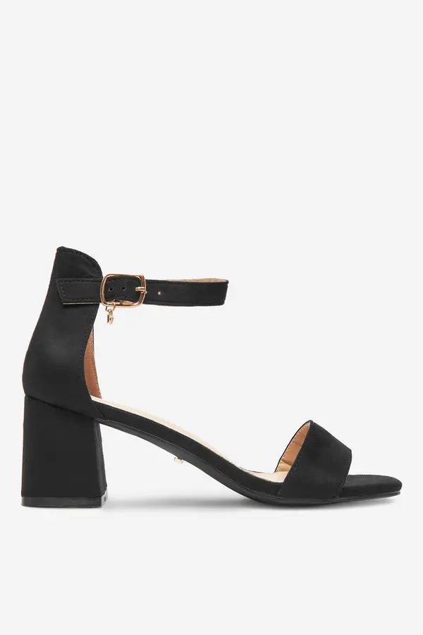 DeeZee Sandali DeeZee 5250-1 Črna