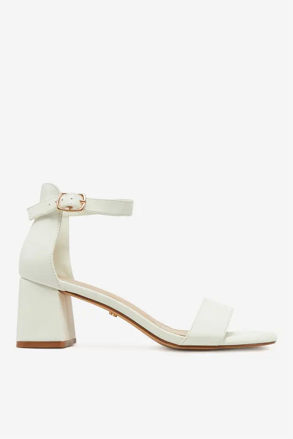 DeeZee Sandali DeeZee DY5250-1 Bela