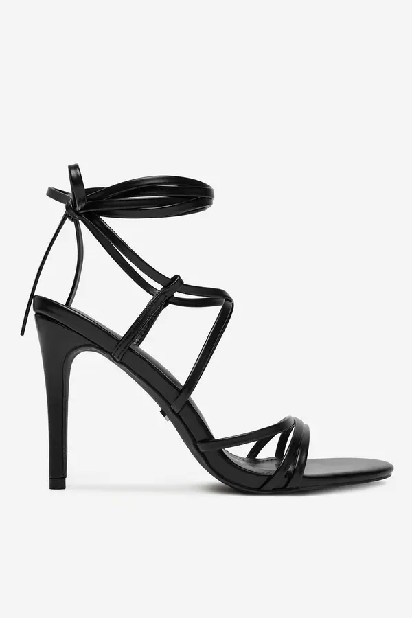 DeeZee Sandali DeeZee LB0407-1 Črna
