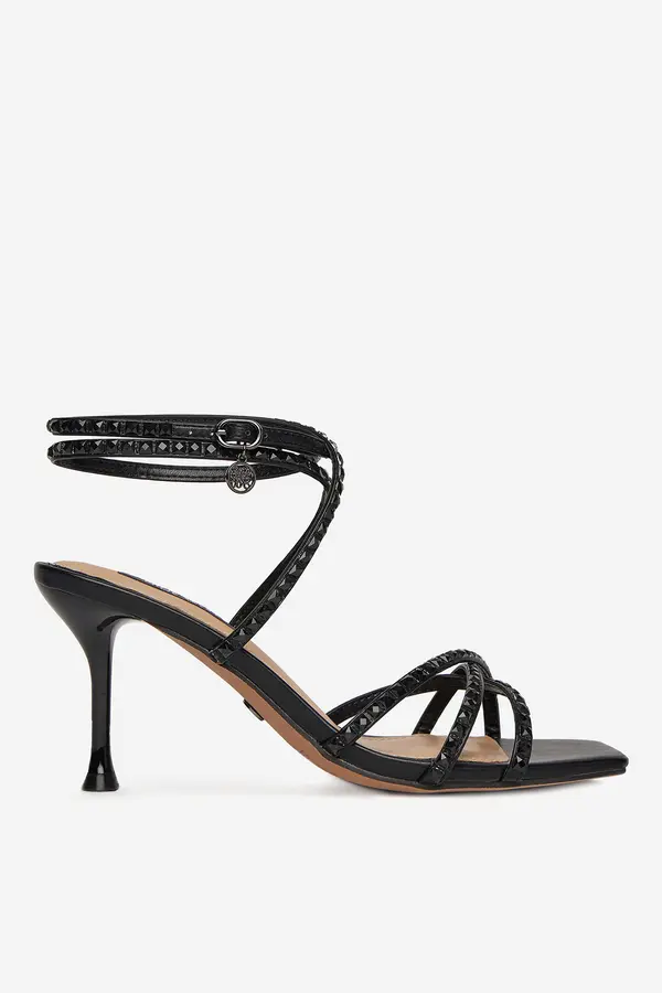Nine West Sandali NINE WEST SM237-011A Črna