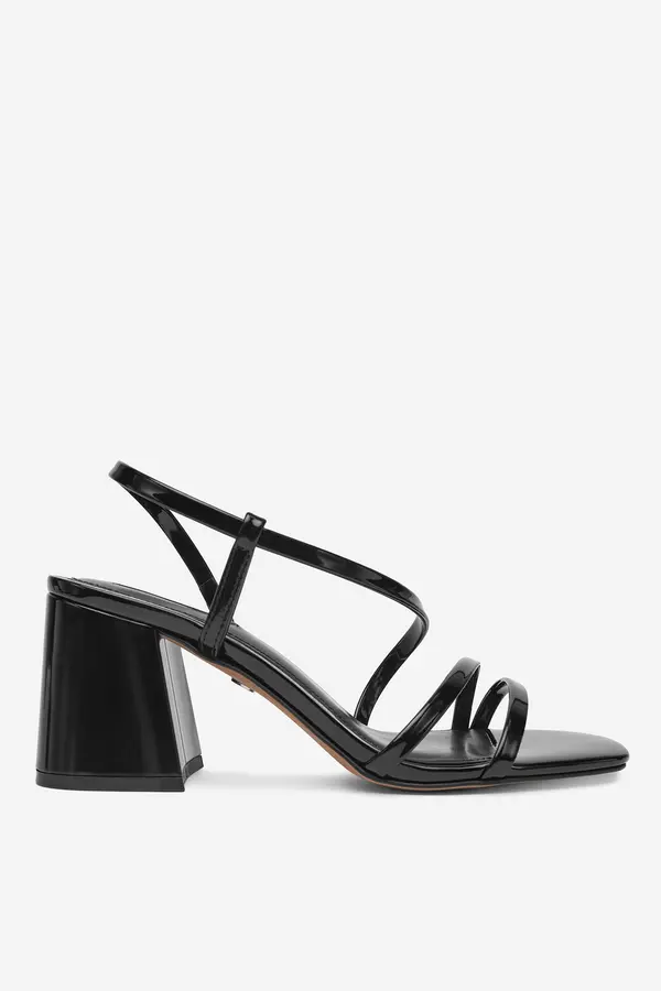 Nine West Sandali NINE WEST WFA2642-1 Črna