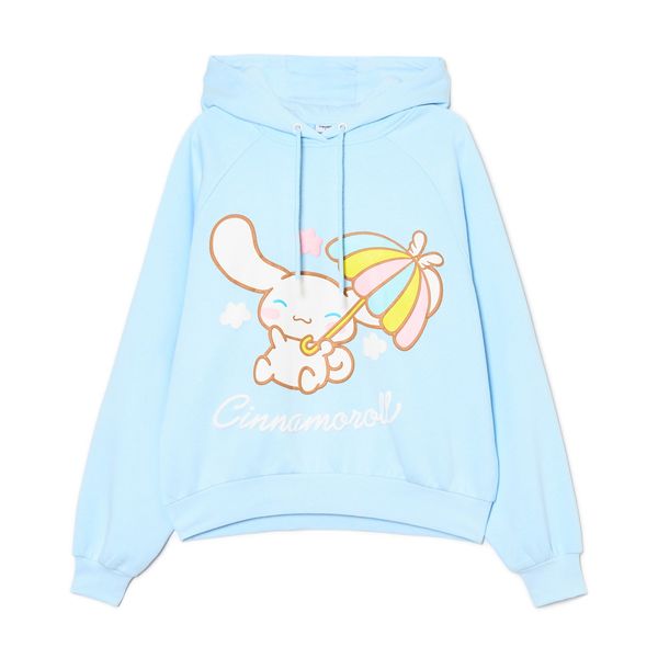 Cropp Cropp - Pulover s kapuco in potiskom Cinnamoroll - bledo modra