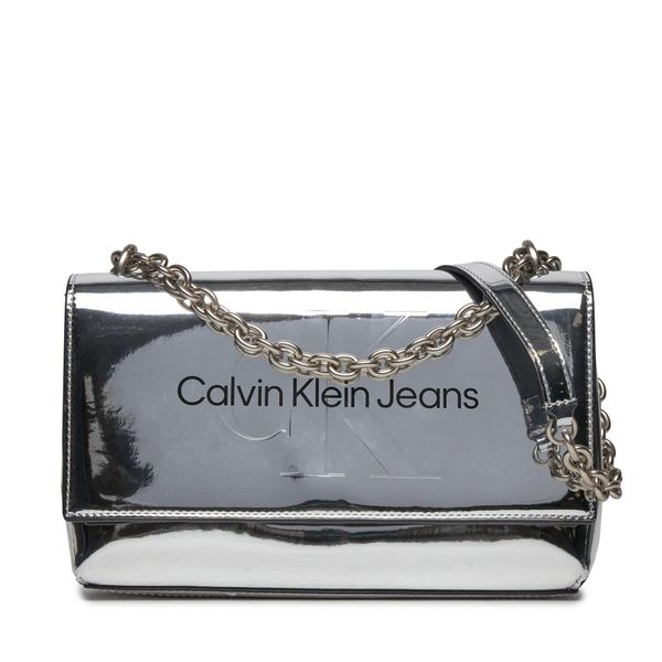 Calvin Klein Jeans Ročna torba Calvin Klein Jeans Sculpted Ew Flap Conv25 Mono S K60K611856 Silver 0IM