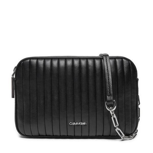 Calvin Klein Ročna torba Calvin Klein Mini Line Quilt Camera Bag K60K613078 Črna