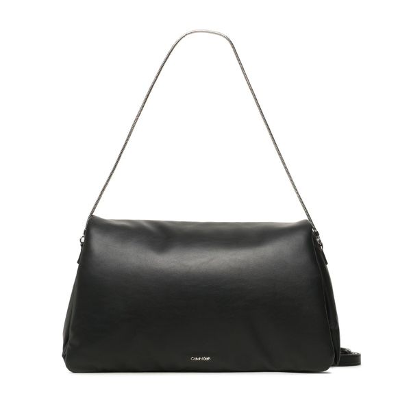 Calvin Klein Ročna torba Calvin Klein Puffed Shoulder Bag K60K611020 Črna