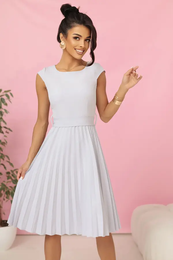 NUMOCO 311-20 LILA Pleated dress with short sleeves and belt - gray