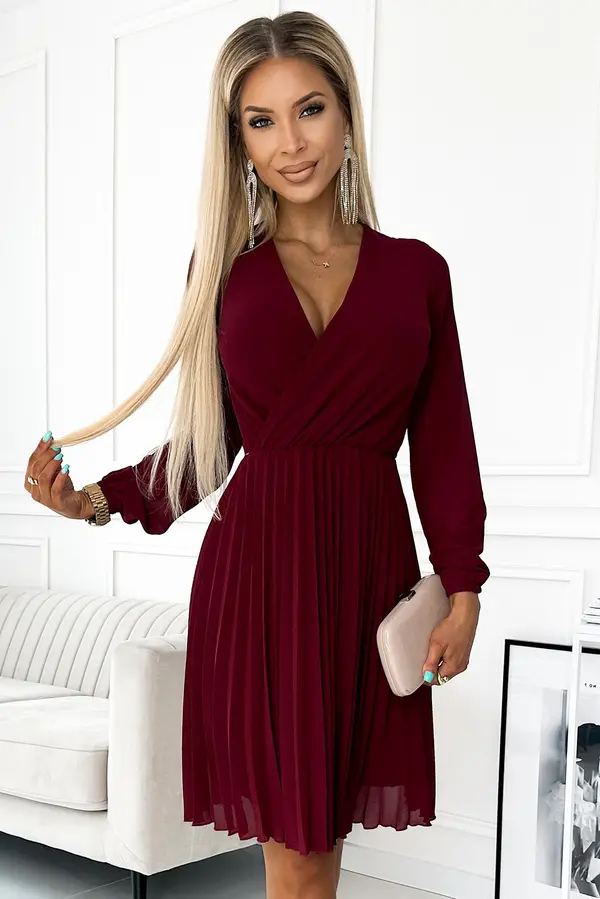 NUMOCO 313-15 ISABELLE Pleated dress with neckline and long sleeve - Burgundy color
