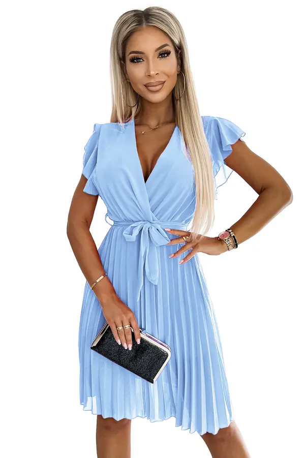 numoco basic 424-5 Chiffon pleated dress with a neckline and frills - light blue