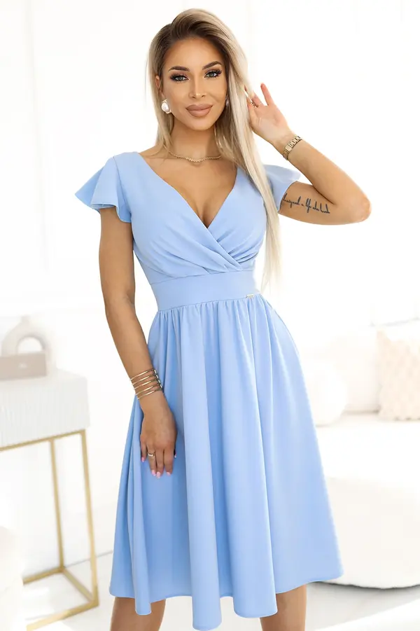 NUMOCO 425-12 MATILDE Dress with a neckline and short sleeves - light blue