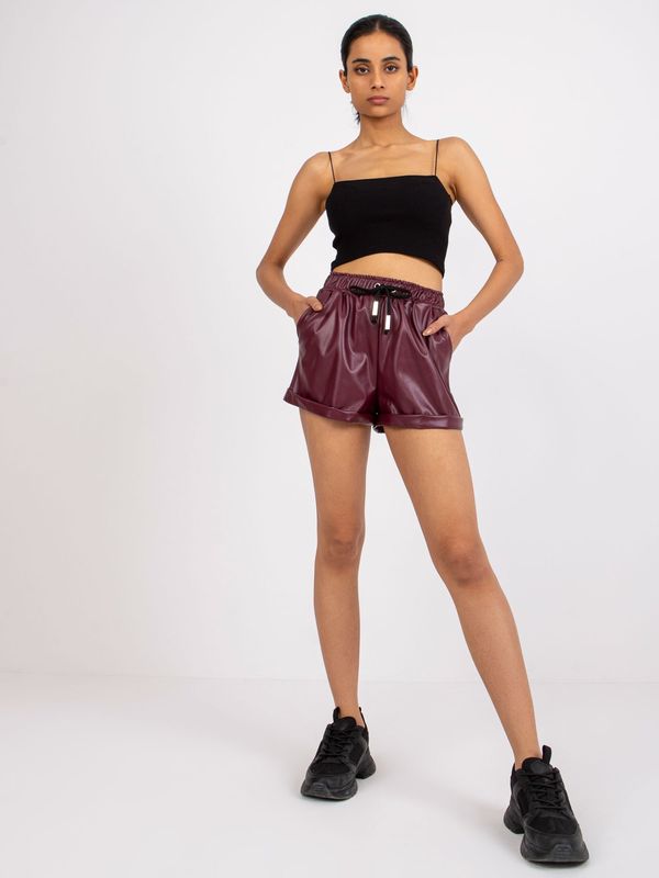 Fashionhunters Abigail RUE PARIS Burgundy Casual Eco-leather Shorts