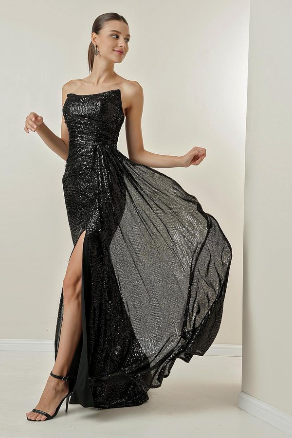 By Saygı Avtor Saygı naramnice zabuhla navadna dolga obleka z vlečenjem in podloženo spredaj.