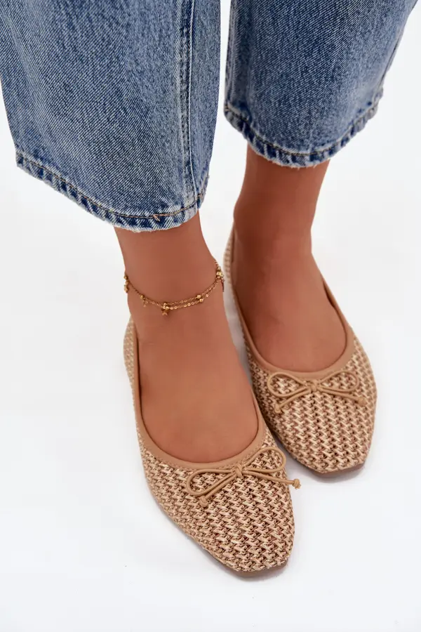 Boto Balerinke s pletenim vzorcem in pentljo