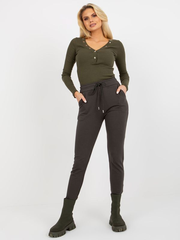 Fashionhunters Basic khaki sweatpants with tie