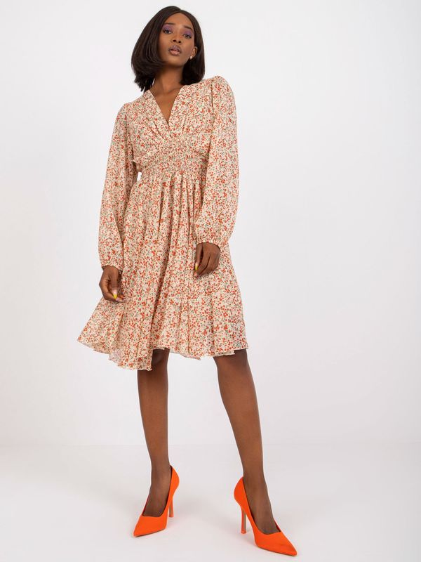 Fashionhunters Beige dress with floral prints ZULUNA