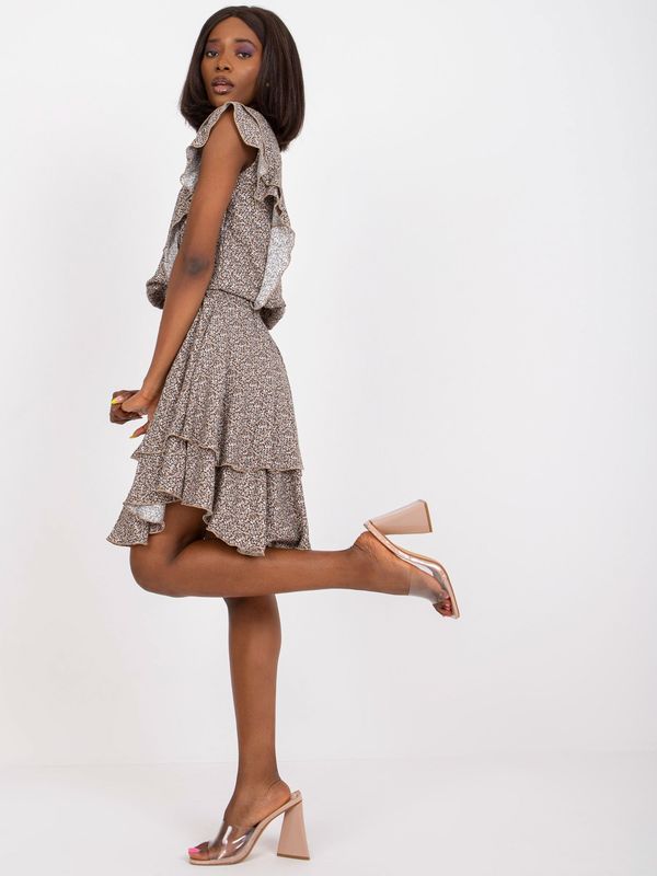 Fashionhunters Beige minidress with ruffles and print RUE PARIS