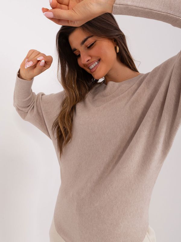 Fashionhunters Beige plain knit sweater