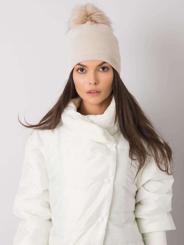 Fashionhunters Beige winter hat with pompom