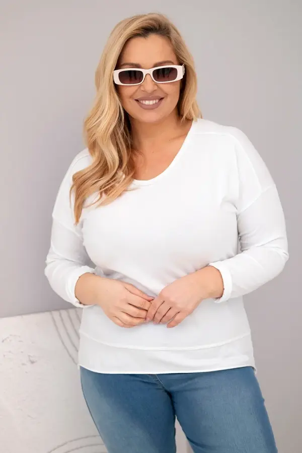 Kesi Włoski Bela bluza plus size z V-izrezom