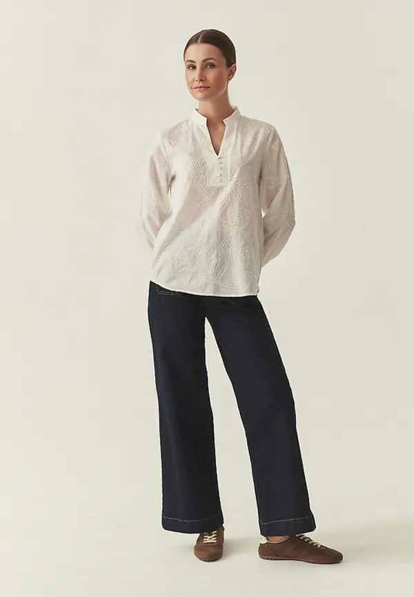 Tatuum Bela bombažna bluza z vezenjem Tanti Tatuum