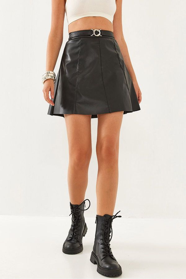 Bianco Lucci Bianco Lucci Women's Belted Grass Detailed Leather Skirt