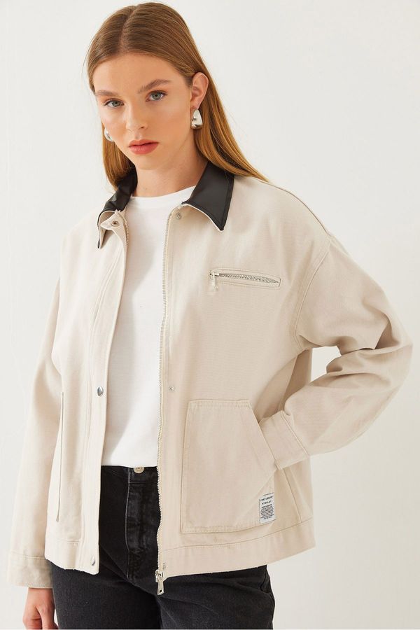 Bianco Lucci Bianco Lucci Women's Leather Collar Detailed Gabardine Jacket 2463