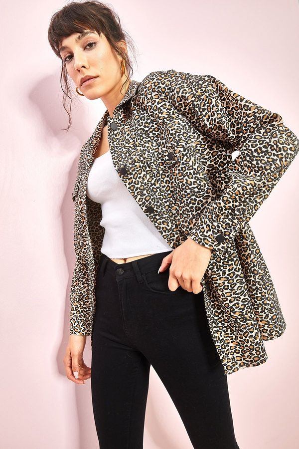 Bianco Lucci Bianco Lucci Women's Leopard Pattern Shirt with Two Pockets 4615