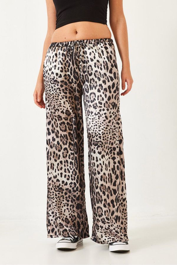 Bianco Lucci Bianco Lucci Women's Leopard Patterned Elastic Waist Satin Palazzo Trousers