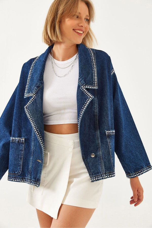 Bianco Lucci Bianco Lucci Women's Stone Embroidered Double Pocket Denim Jacket 6030