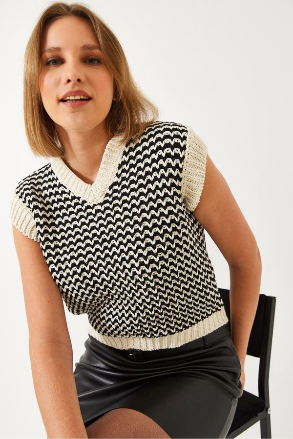 Bianco Lucci Bianco Lucci Women's Striped Knitwear Sweater