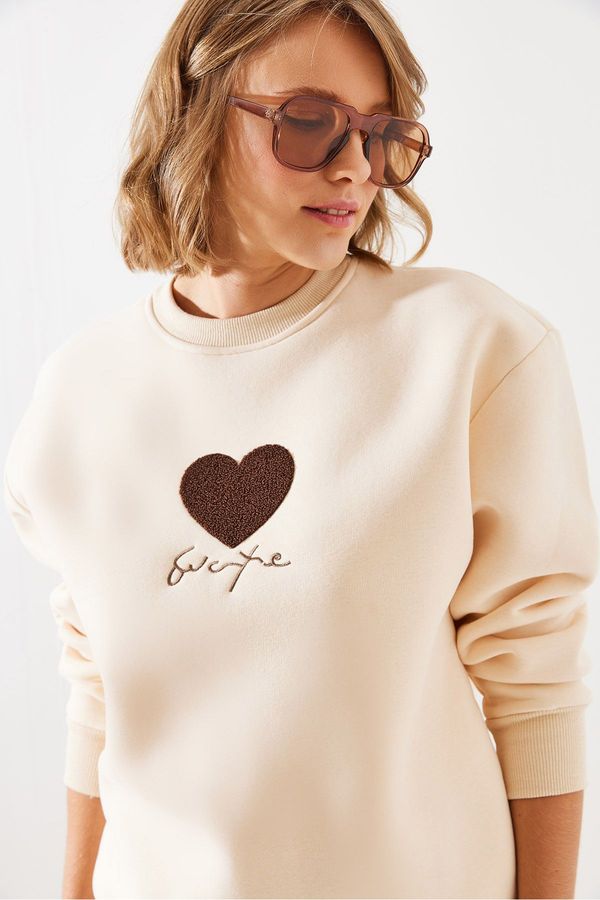 Bianco Lucci Bianco Lucci Women's Triple Thread Raised In Love Sweatshirt MBHS008