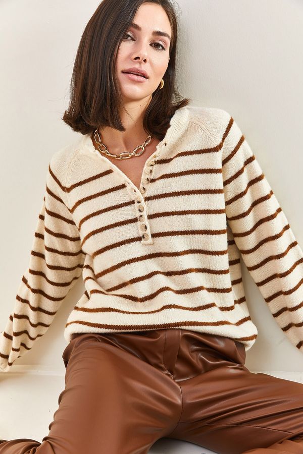 Bianco Lucci Bianco Lucci ženski ovratnik z gumbi navzdol Turtleneck črtasti pletenini pulover