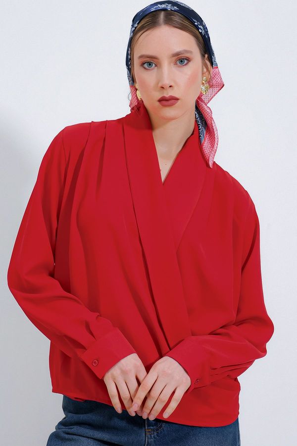 Bigdart Bigdart Women's Red Double Breasted Collar Flowy Satin Blouse 0492