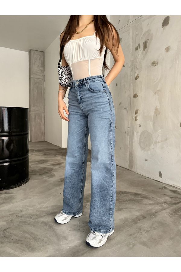 BİKELİFE BİKELİFE Women's Pale Effect Vintage High Waist Wide Leg Jeans