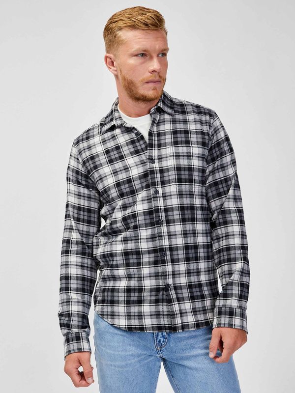 GAP Black and white men's plaid flannel shirt GAP