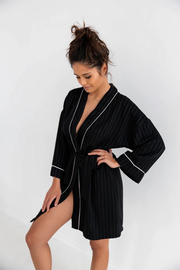 Sensis Black bathrobe Evita Black