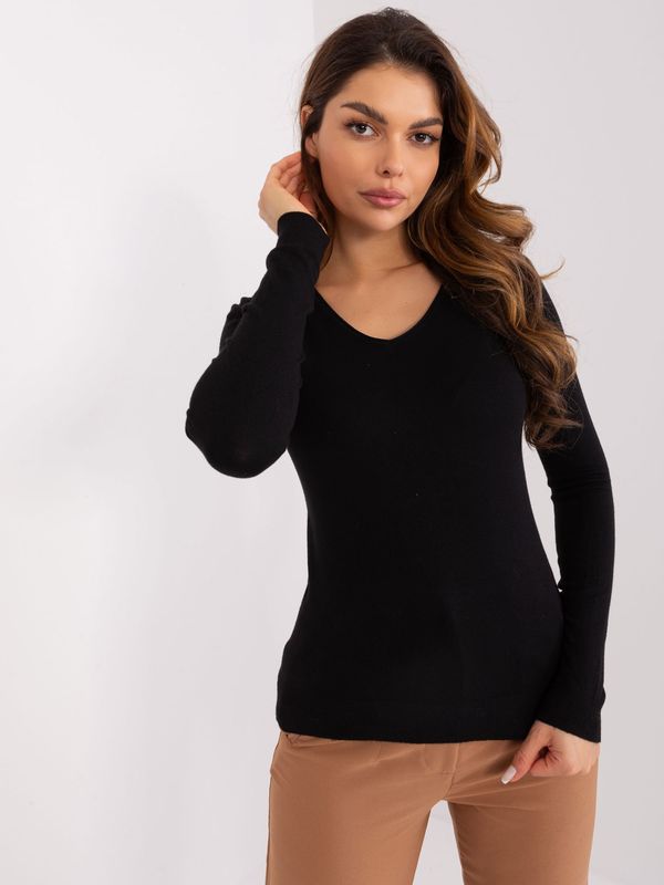 Fashionhunters Black fitted neckline sweater