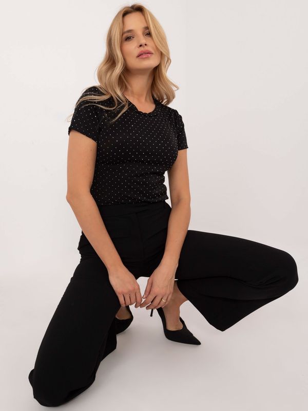 Fashionhunters Black formal blouse with short sleeves