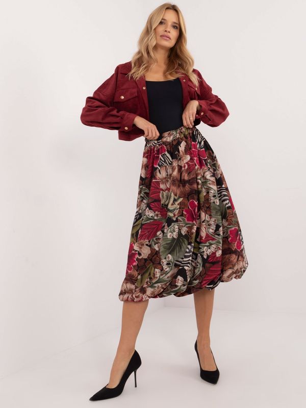 Fashionhunters Black midi skirt with elastic waistband